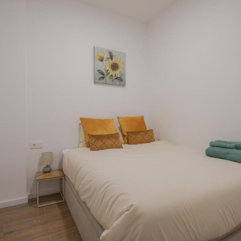 Comfortabel Apartment next to La Marina - Apartment - 5