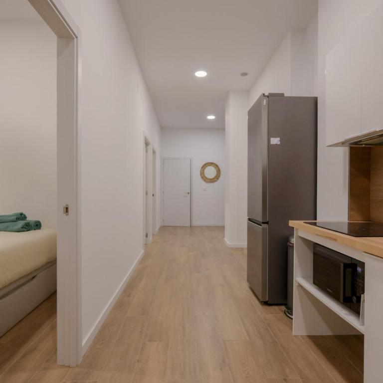 Comfortabel Apartment next to La Marina - Apartment - 26
