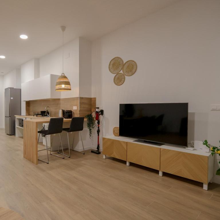 Comfortabel Apartment next to La Marina - Apartment - 31