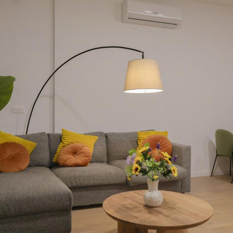 Comfortabel Apartment next to La Marina - Apartment - 34