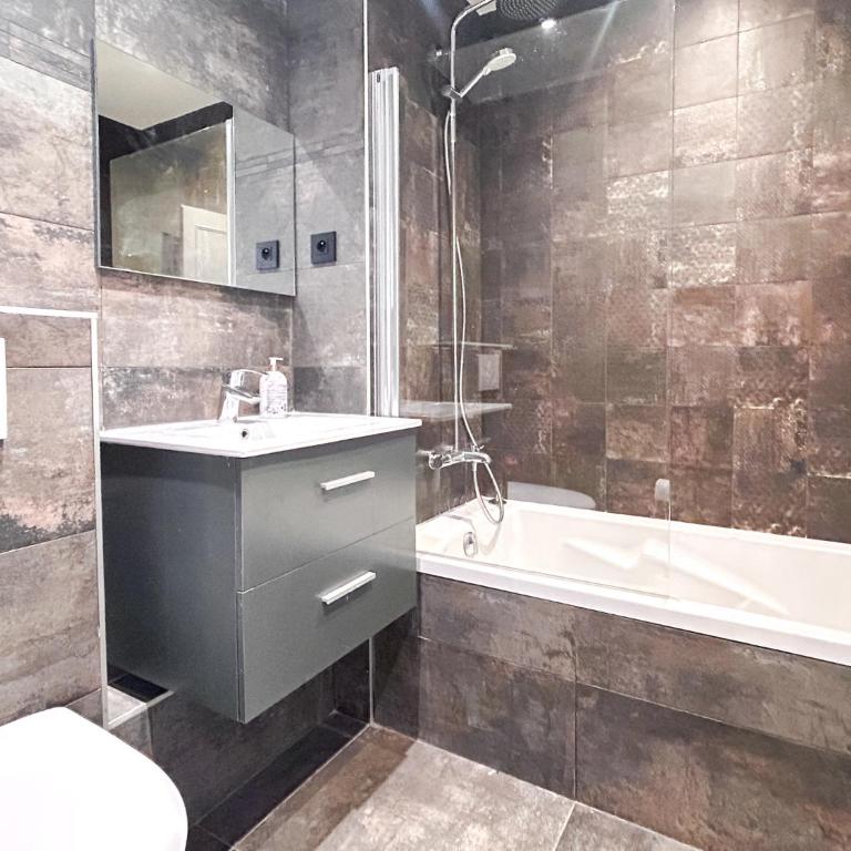 Next to the pistes, 1-bedroom family apartment - Appartement avec Balcon - 11