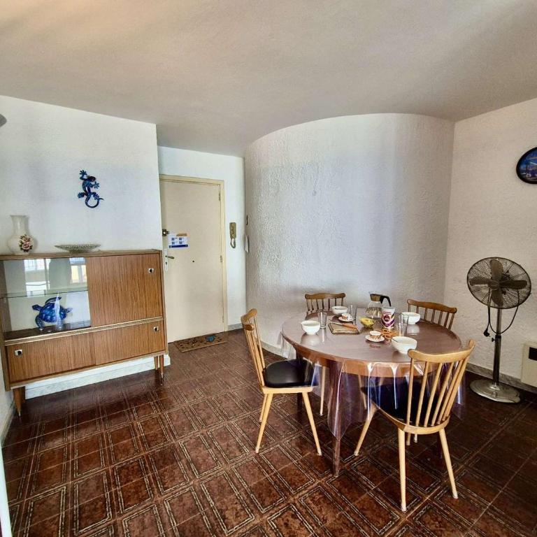 Appartement Familial 3 Pièces, Terrasse et Parking, Proche Plage et Commerces - Cavalaire - FR-1-226B-193 - Appartement - 8