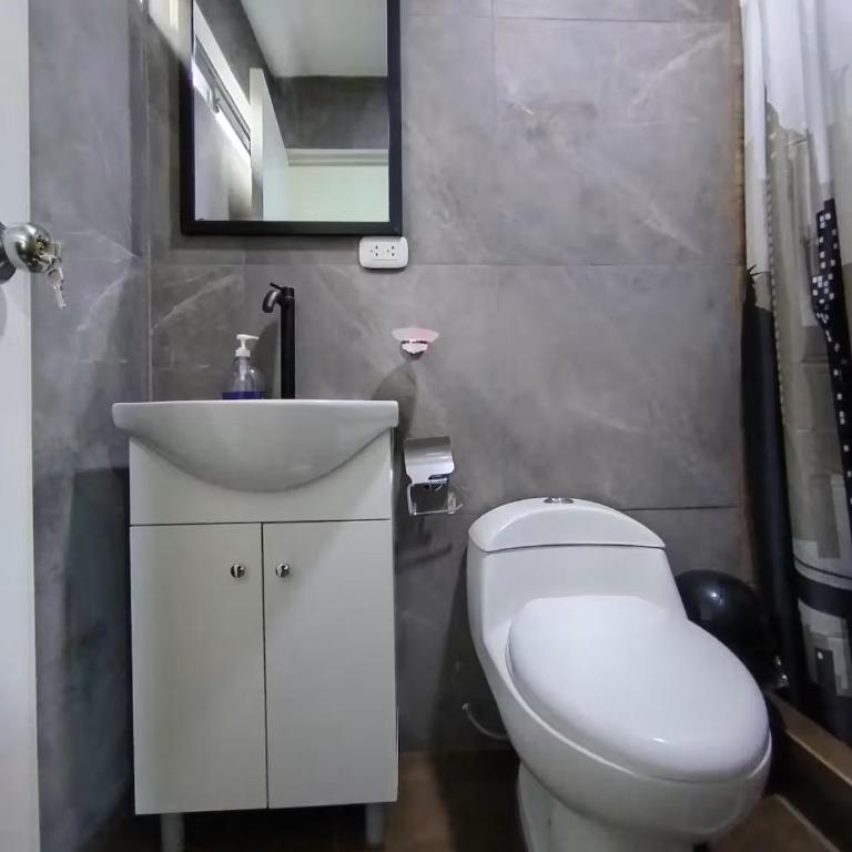 La Casa de ANNI - Three-Bedroom Apartment - 9