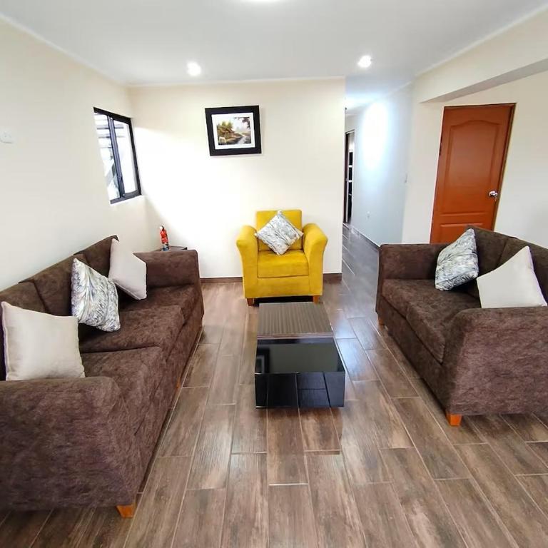 La Casa de ANNI - Three-Bedroom Apartment - 37