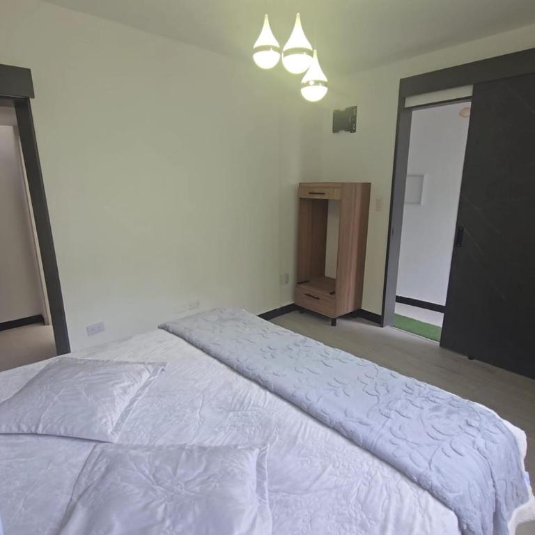 Hotel Suites de luxury Calasanz Medellín - Deluxe Room (2 Adults + 1 Child) - 29