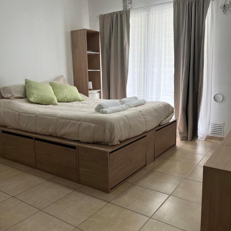Monoambiente luminoso a metro de Av Pellegrini - Apartamento de 1 dormitorio - 1