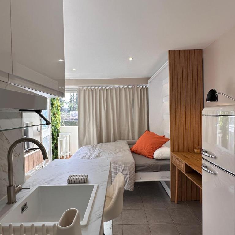 Slux Studio 399 - One-Bedroom Apartment - 12