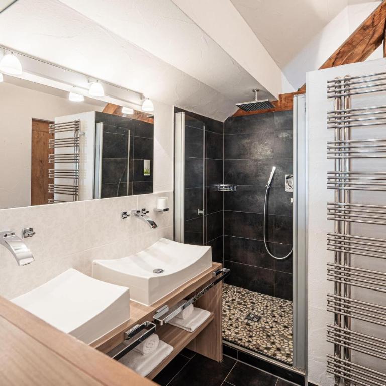 Alpin Lifestyle Hotel Löwen & Strauss - Deluxe Suite - 11