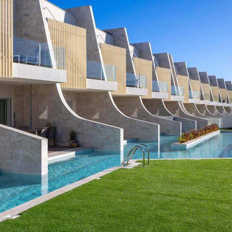 Marina Garden - Beautiful apartment with Private Jacuzzi - Apartamento Deluxe de 2 dormitorios con vistas al jardín - 1