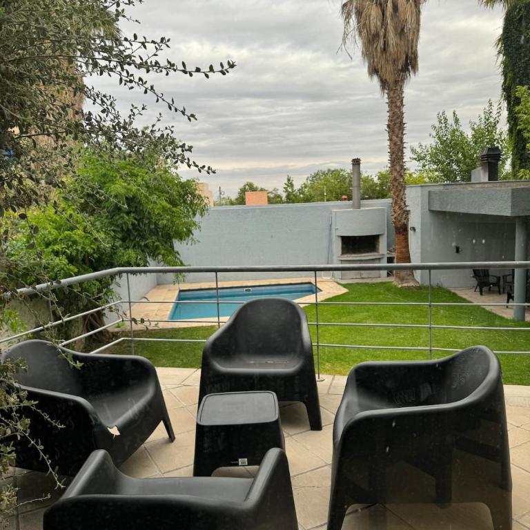 Casa moderna en ciudad de Mendoza - Casa de 3 dormitorios - 2