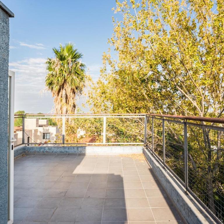 Casa moderna en ciudad de Mendoza - Three-Bedroom House - 42