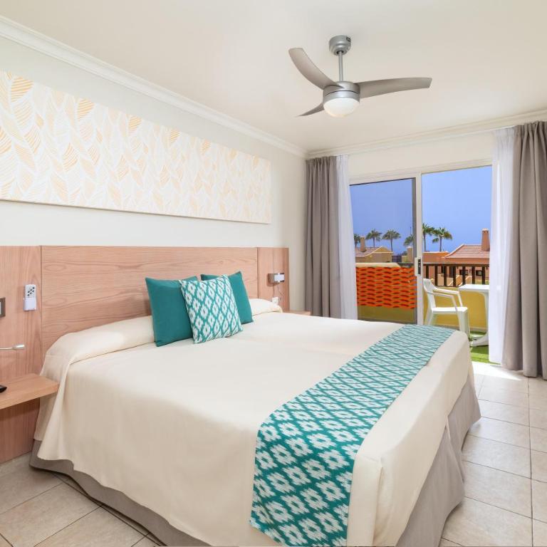 Tagoro Family & Fun Costa Adeje - Habitación Doble Premium Deluxe Superior (2 adultos) - 1