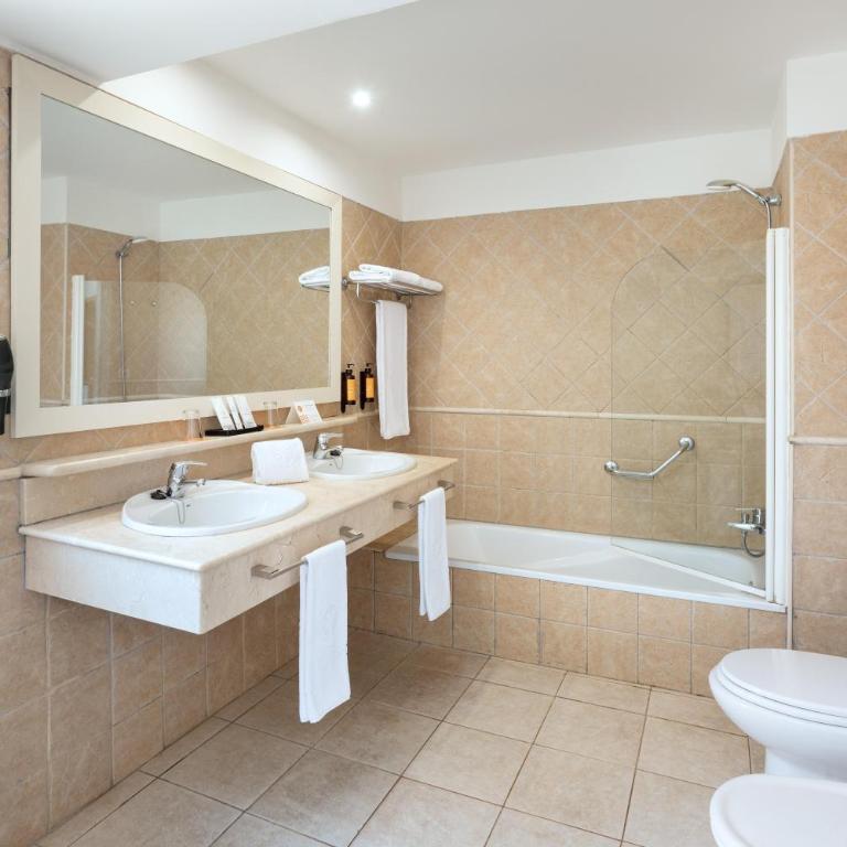 Tagoro Family & Fun Costa Adeje - Habitación Doble Premium Deluxe Superior (2 adultos) - 3
