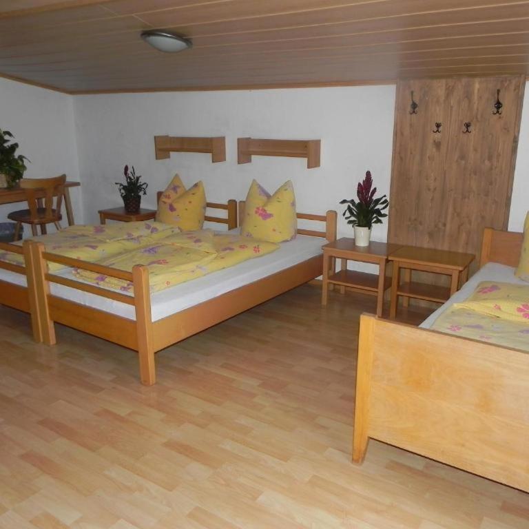 Schwaighof - Familienzimmer mit Bad - 2