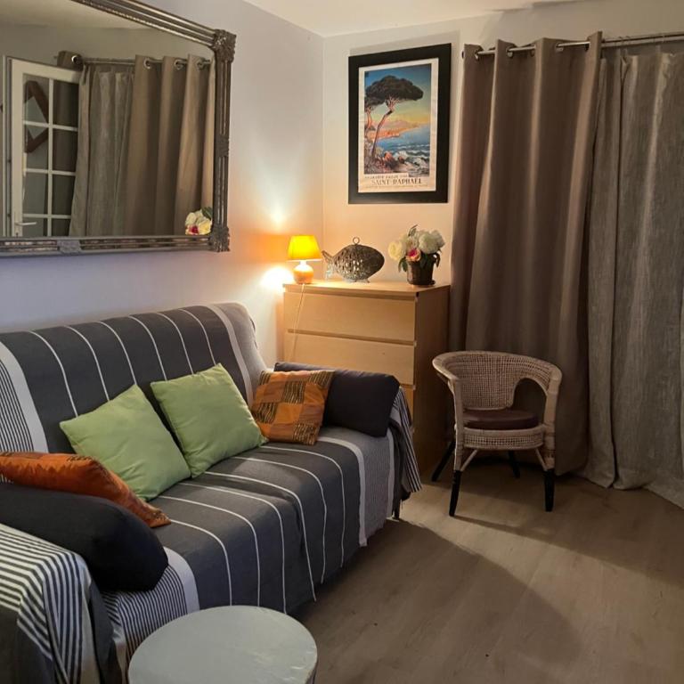 Boulouris RDJ 300m merSTUDIOBASTIDONS - One-Bedroom Apartment - 6