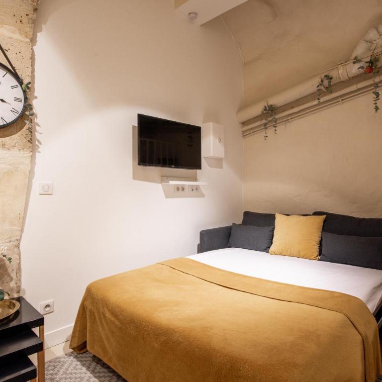 New Stunning 4 Bdrs Apt, With AC – Le Marais - Apartment - 18