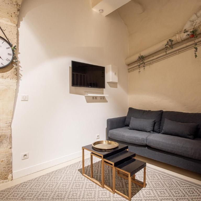New Stunning 4 Bdrs Apt, With AC – Le Marais - Apartment - 19