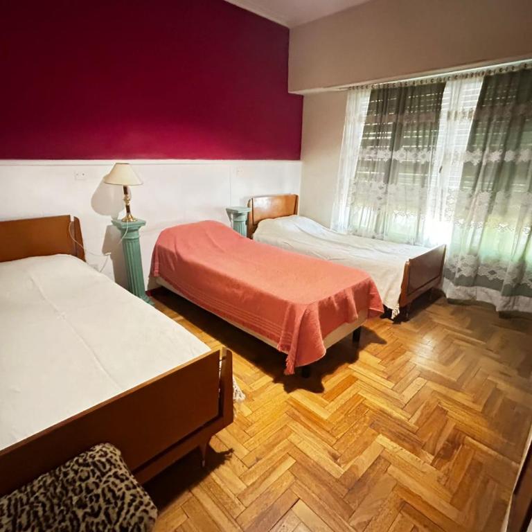 Chacabuco y Pellegrini - Casa con 1 dormitorio - 2