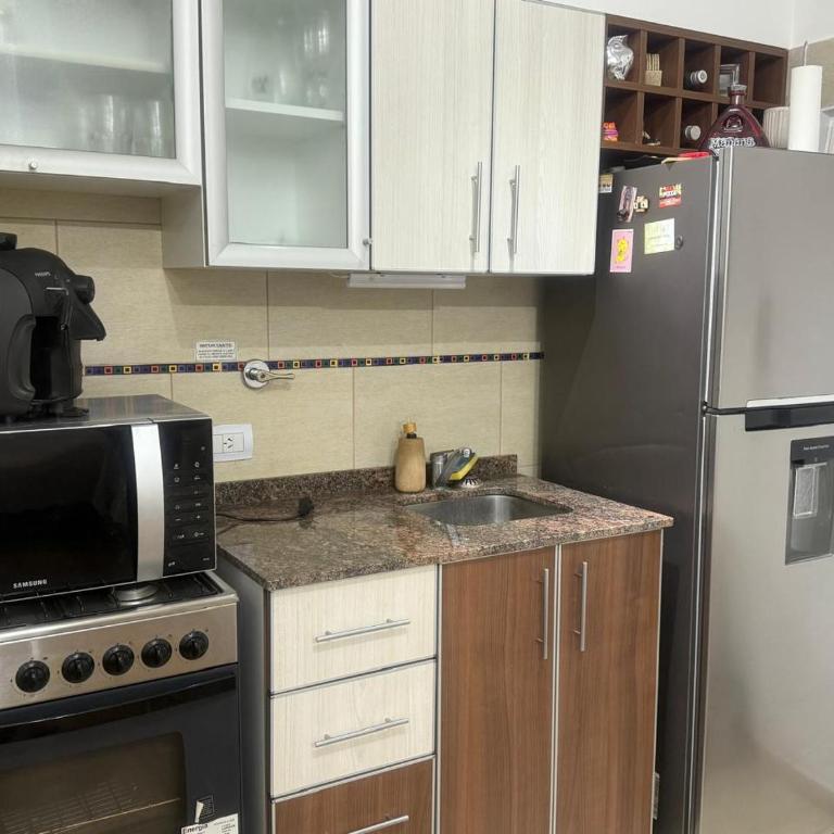 alquiler departamento por dia semana mes en Almagro a pasos de Avenida Corrientes hasta 2 personas comodas wifi balcon Se solicita Seña y Número de contacto - Apartamento de 1 dormitorio - 7