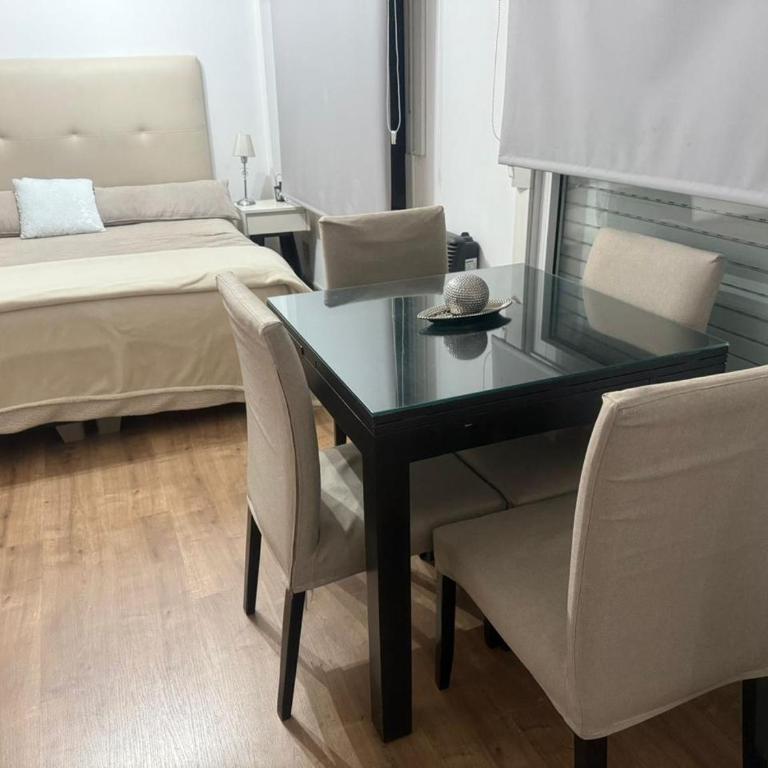 alquiler departamento por dia semana mes en Almagro a pasos de Avenida Corrientes hasta 2 personas comodas wifi balcon Se solicita Seña y Número de contacto - Apartamento de 1 dormitorio - 1