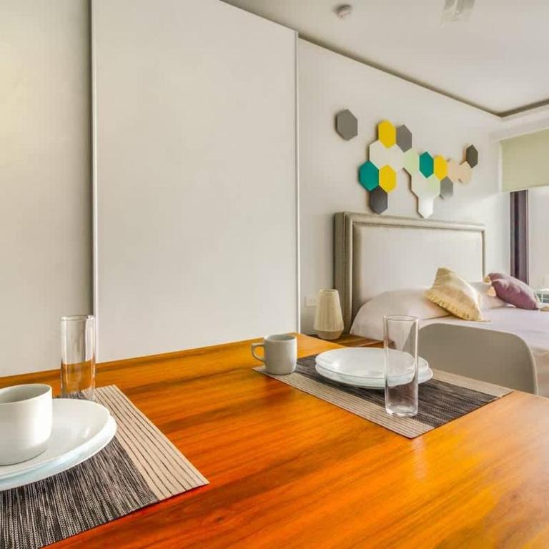 Central Studio - Rooftop Pool Gym Near Beach - 4 Unit Complex - 7