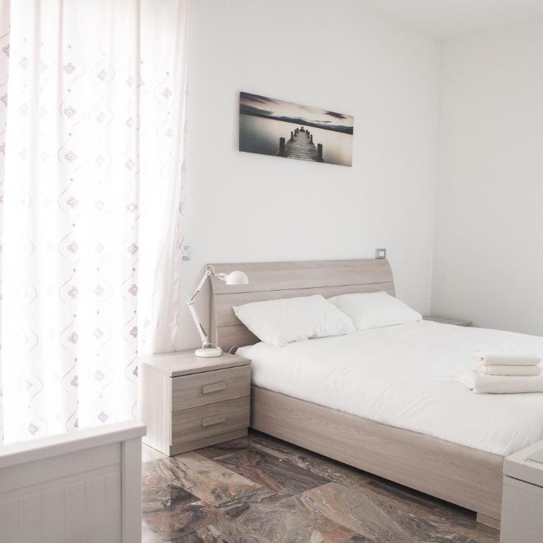 Alloggio ampio a 15 minuti dal centro - Three-Bedroom Premium Apartment with Balcony - 7