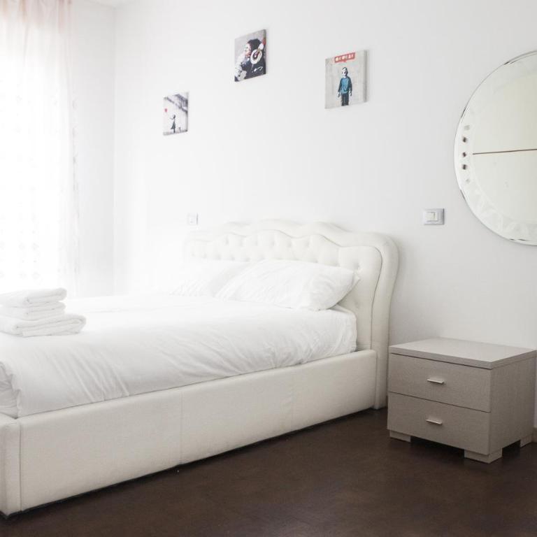 Alloggio ampio a 15 minuti dal centro - Three-Bedroom Premium Apartment with Balcony - 11