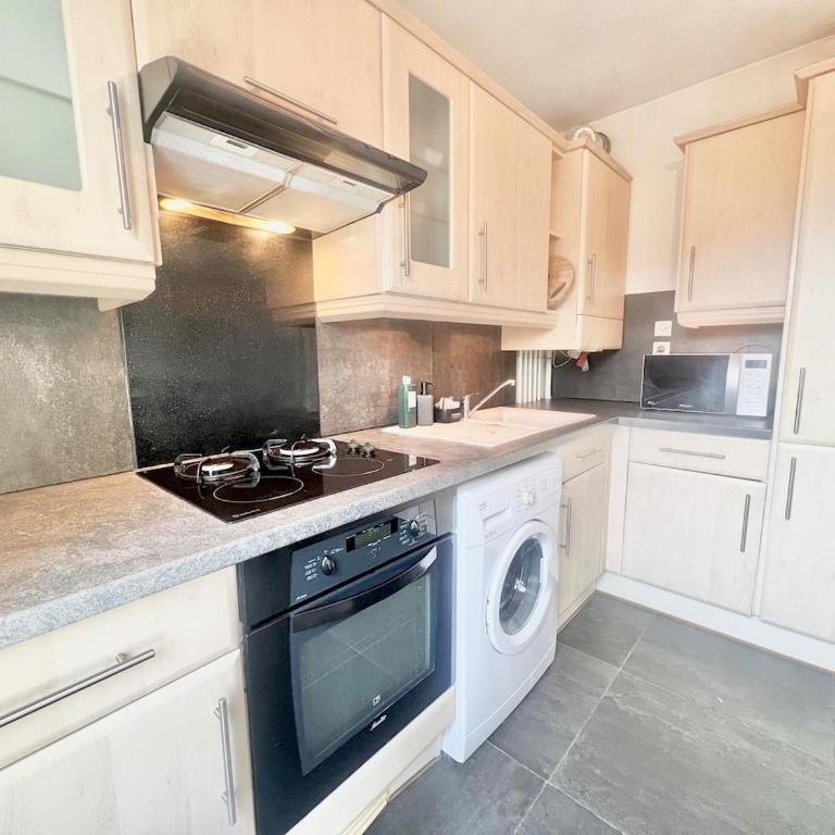 Sunny 2-room apartment, terrace, garden - One-Bedroom Apartment - 11