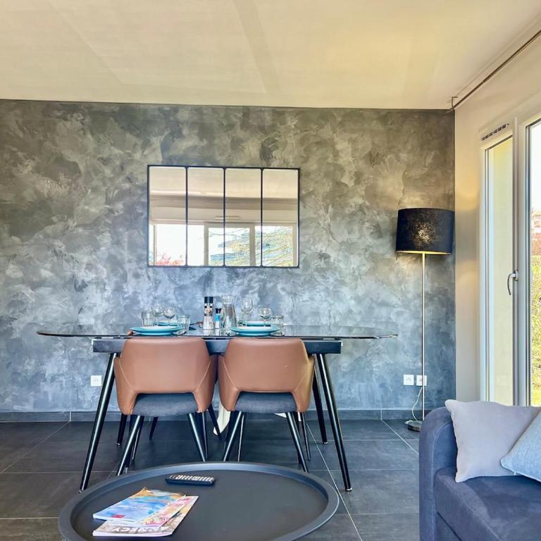 Sunny 2-room apartment, terrace, garden - One-Bedroom Apartment - 17