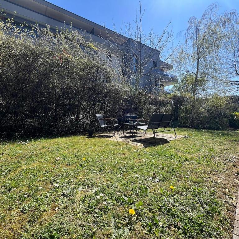 Sunny 2-room apartment, terrace, garden - One-Bedroom Apartment - 24