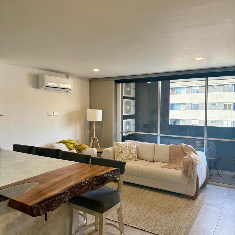 Eternal Springs 8pp, 3br, 2bt, 3acs, Pool, Jacuzzi - Three-Bedroom Apartment - High Floor - 35