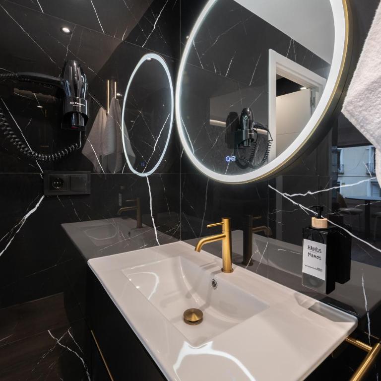 SB20 Boutique Studios - by MONARO - One-Bedroom Apartment - 16