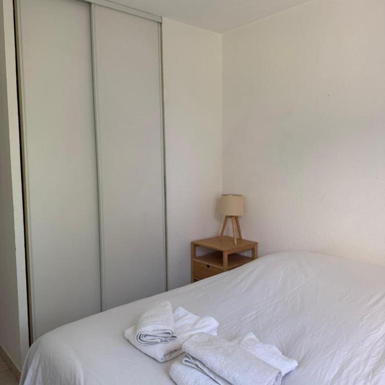Bright & Calm 50qm - 10 min Antibes - 15 min Cannes - Pool & Tennis - Appartement 1 Chambre - 24