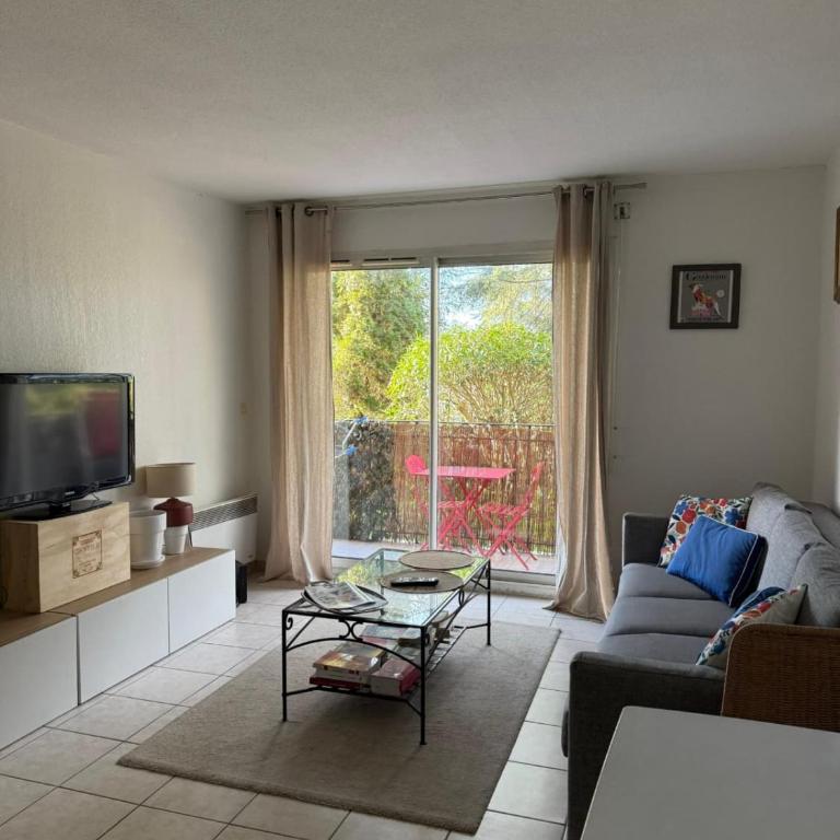 Bright & Calm 50qm - 10 min Antibes - 15 min Cannes - Pool & Tennis - Appartement 1 Chambre - 33