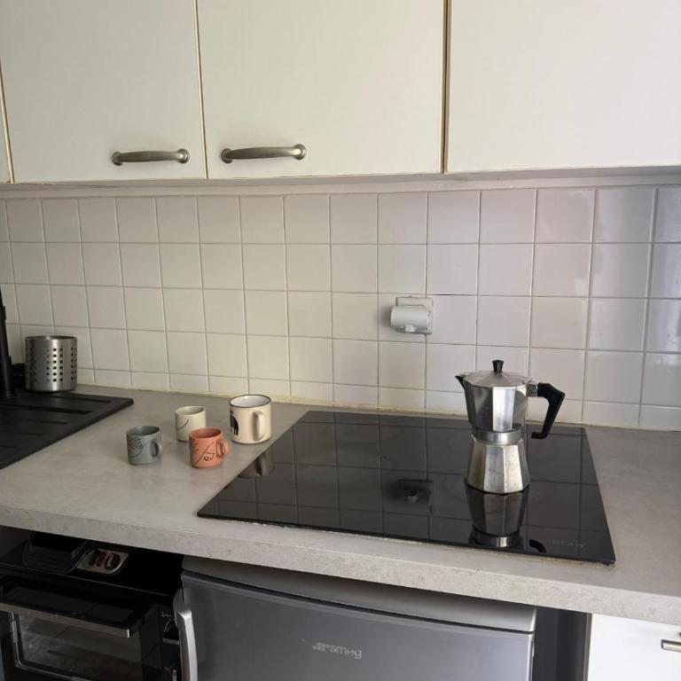 Bright & Calm 50qm - 10 min Antibes - 15 min Cannes - Pool & Tennis - Appartement 1 Chambre - 26