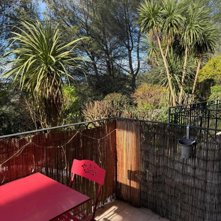 Bright & Calm 50qm - 10 min Antibes - 15 min Cannes - Pool & Tennis - Appartement 1 Chambre - 28