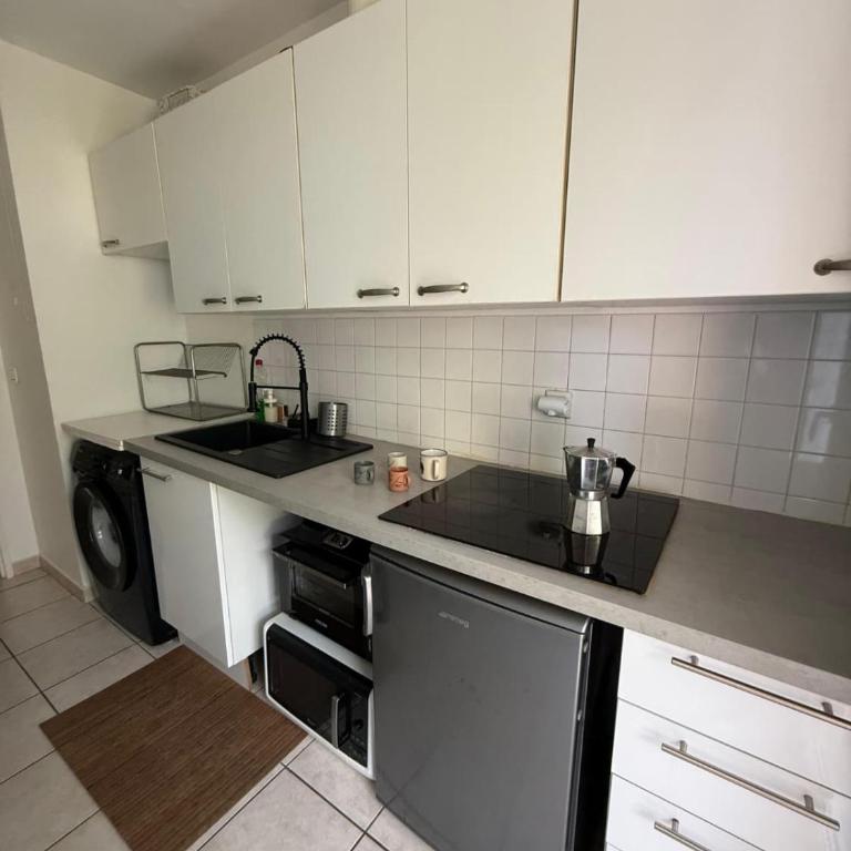Bright & Calm 50qm - 10 min Antibes - 15 min Cannes - Pool & Tennis - Appartement 1 Chambre - 41
