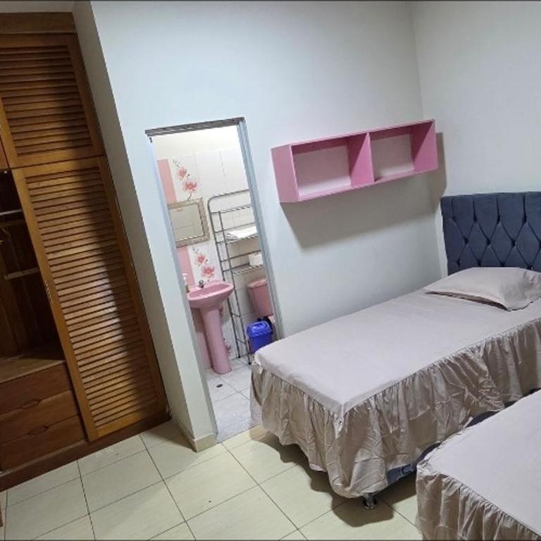 Ximena's House - Three-Bedroom House - 8
