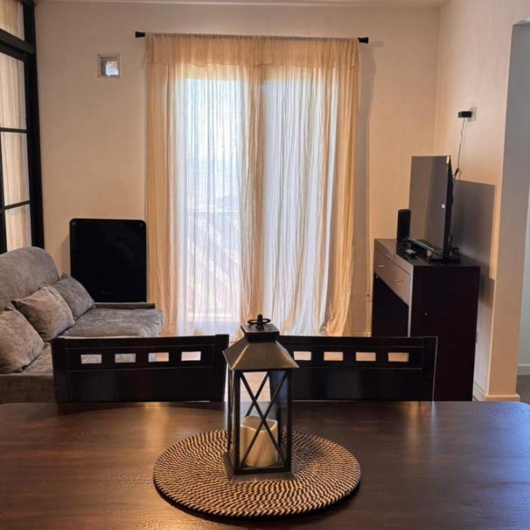Departamento frente al mar, remodelado y equipado - Two-Bedroom Apartment - 5