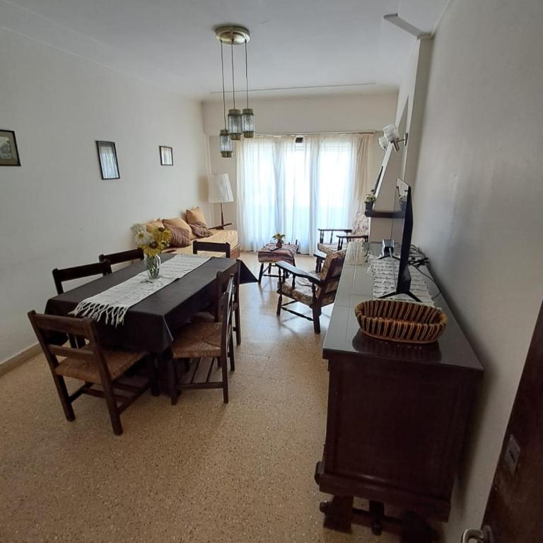 Amplio dpto Miramar centro y playa - Apartamento de 3 dormitorios - 2