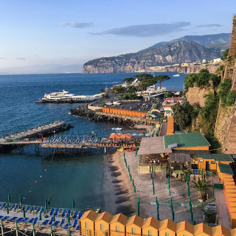 Villa Lalen Sorrento Private Luxury Residence with Garden, Terrace & Jacuzzi - Two-Bedroom Townhouse - 32