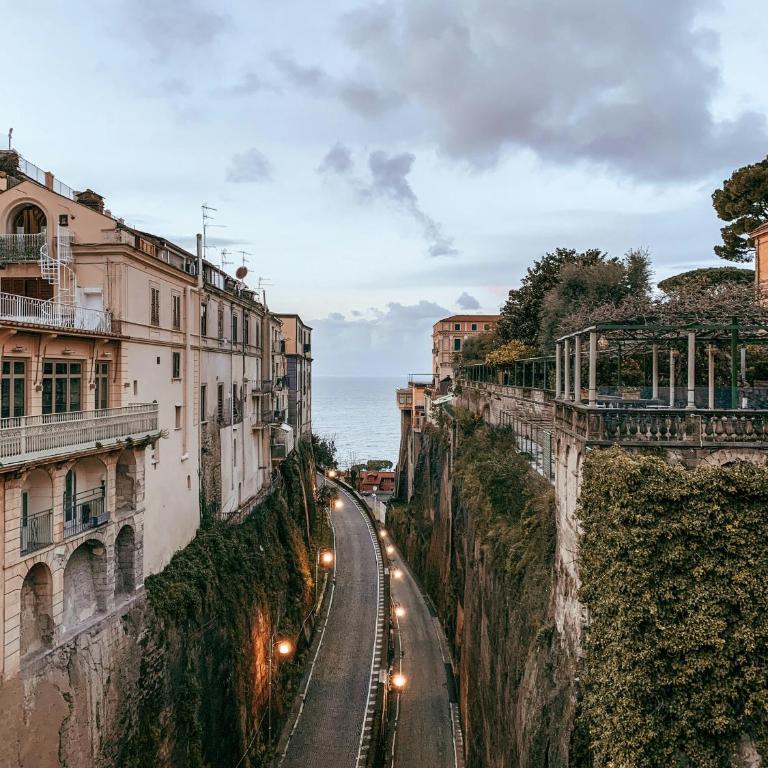Villa Lalen Sorrento Private Luxury Residence with Garden, Terrace & Jacuzzi - Two-Bedroom Townhouse - 28