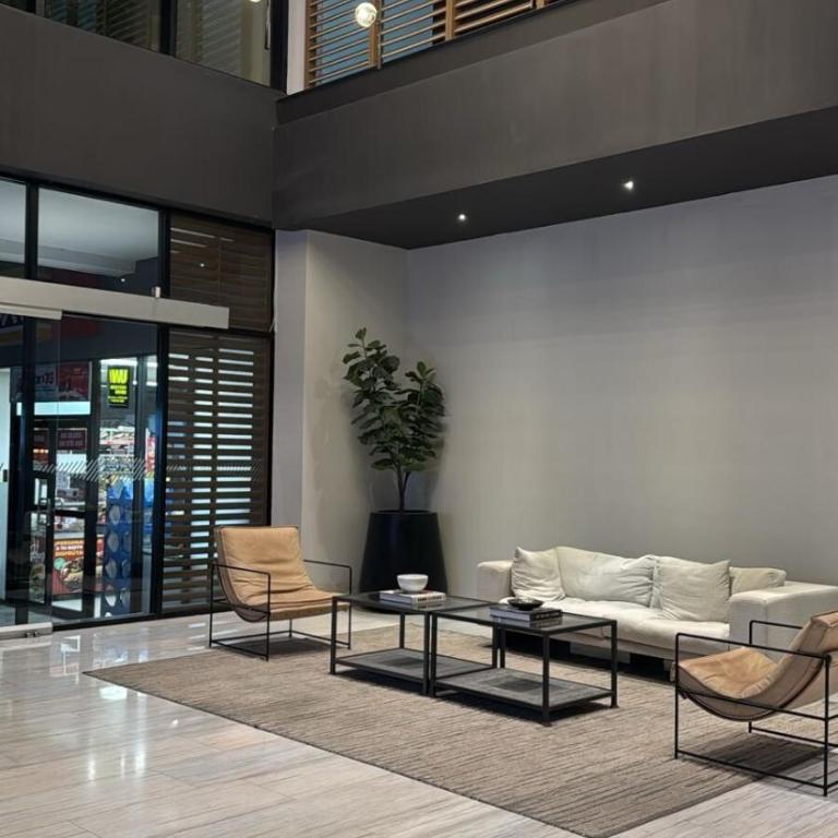 Modern Apartment Pool & Gym by Paseo Santa Lucía - Two-Bedroom Apartment - 37