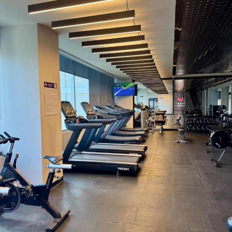 Modern Apartment Pool & Gym by Paseo Santa Lucía - Two-Bedroom Apartment - 42
