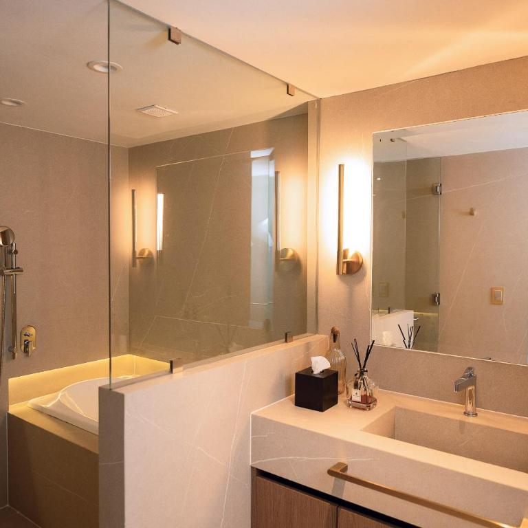 LUXURY PARKSIDE PENTHOUSE IN CONDESA, Private Terrace & Jacuzzi - Apartamento de 2 dormitorios - 60