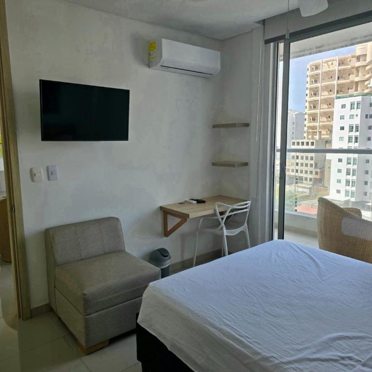 Apartamento increible en cartagena a pocos metros del mar - Three-Bedroom Apartment - 21