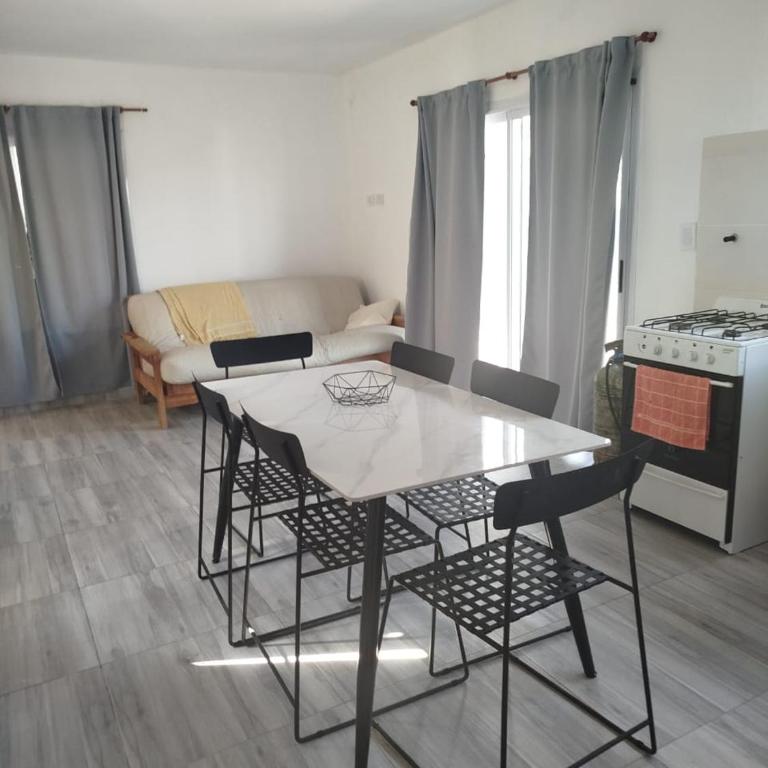 Mountain View & Comfort - Two-Bedroom House - 15