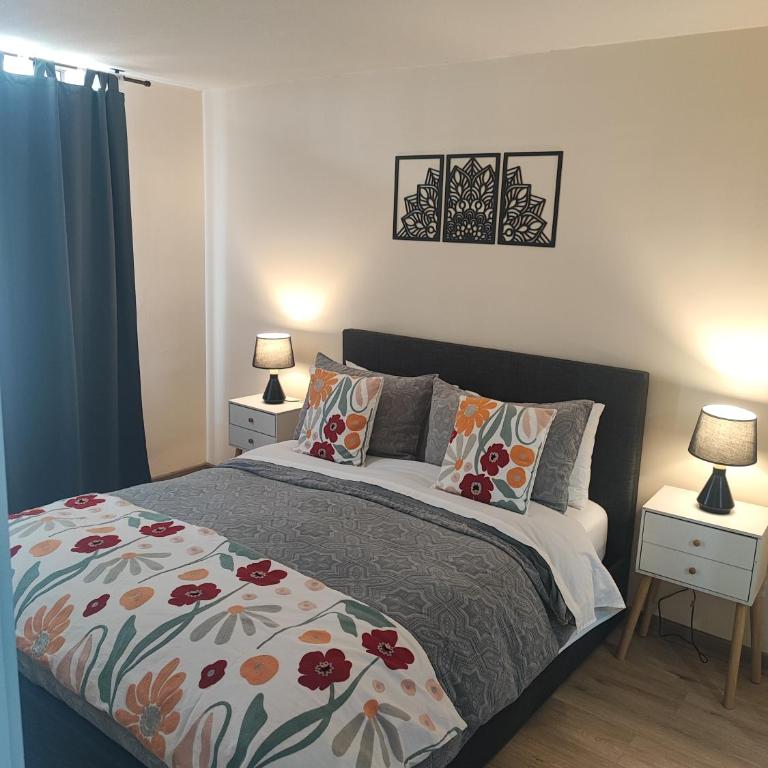 ApartamentosYH - One-Bedroom Apartment - 3