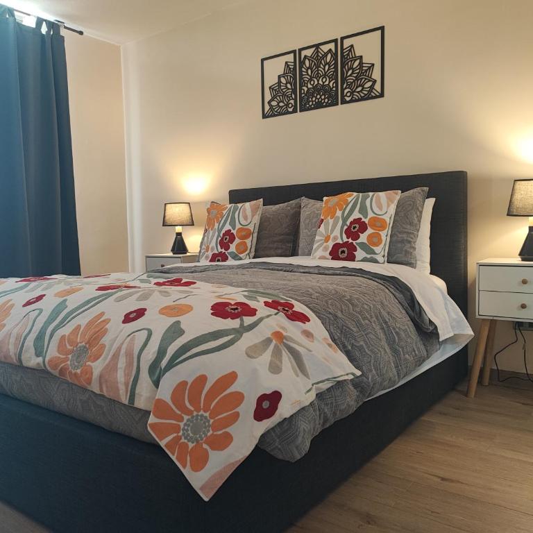 ApartamentosYH - One-Bedroom Apartment - 1
