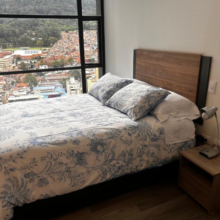 Aparta Suite Centro Internacional Edificio 33DC Piso 29 Estación Trasmilenio Calle 34 - One-Bedroom Apartment - 4